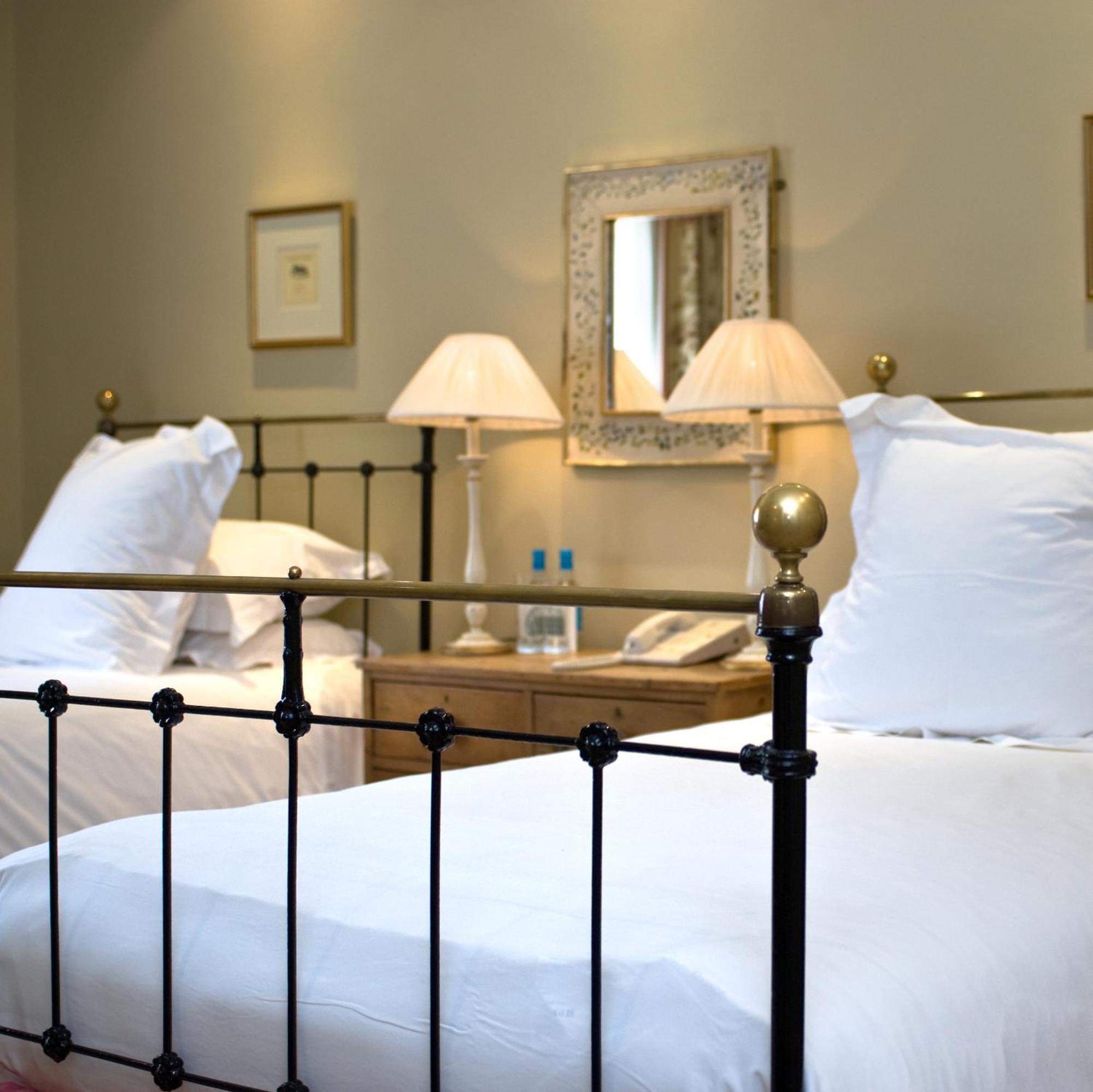 The Old Bridge 3* Huntingdon